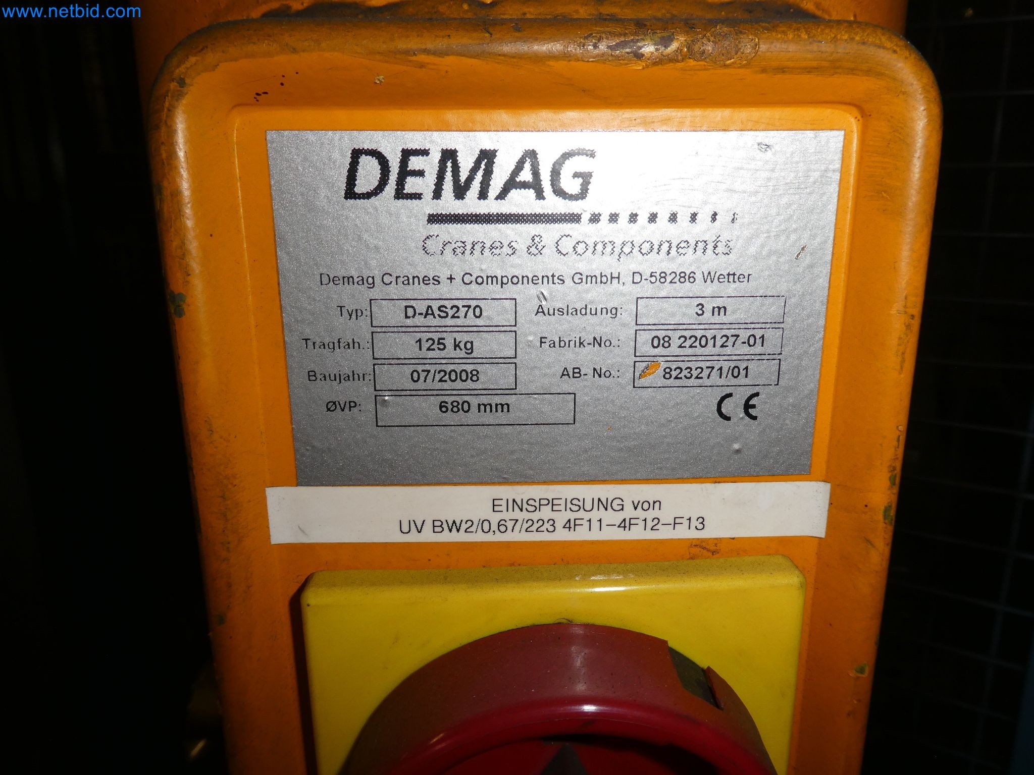 Robôs, equipamento de soldadura e acessórios de montagem da indústria automóvel-3