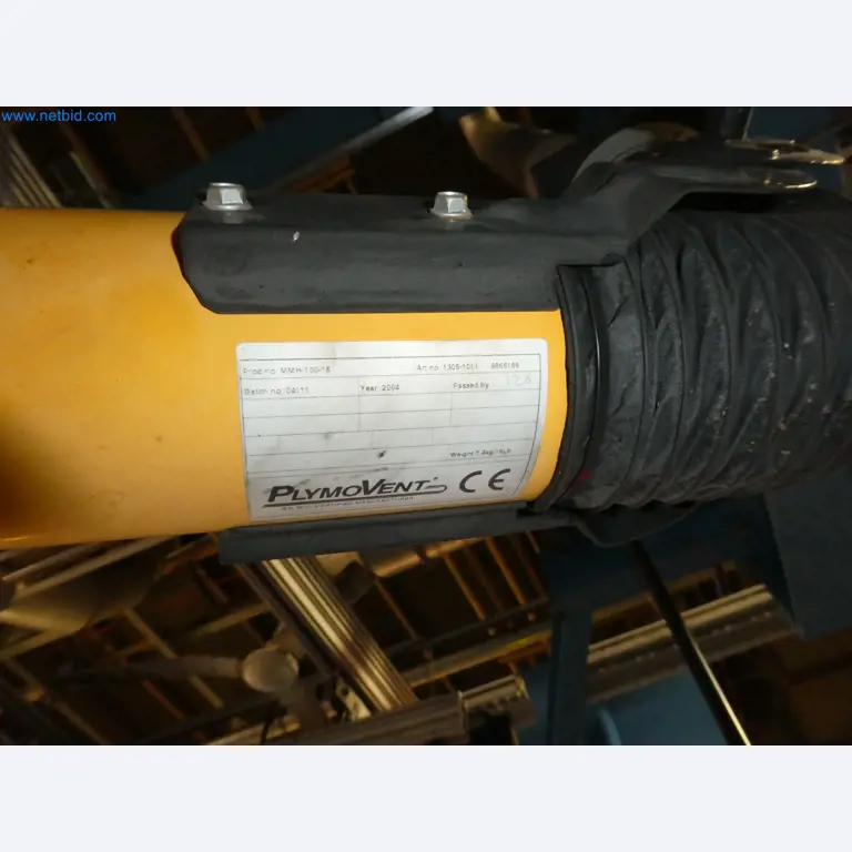 Robots, equipos de soldadura y accesorios de montaje de la industria del automóvil-1