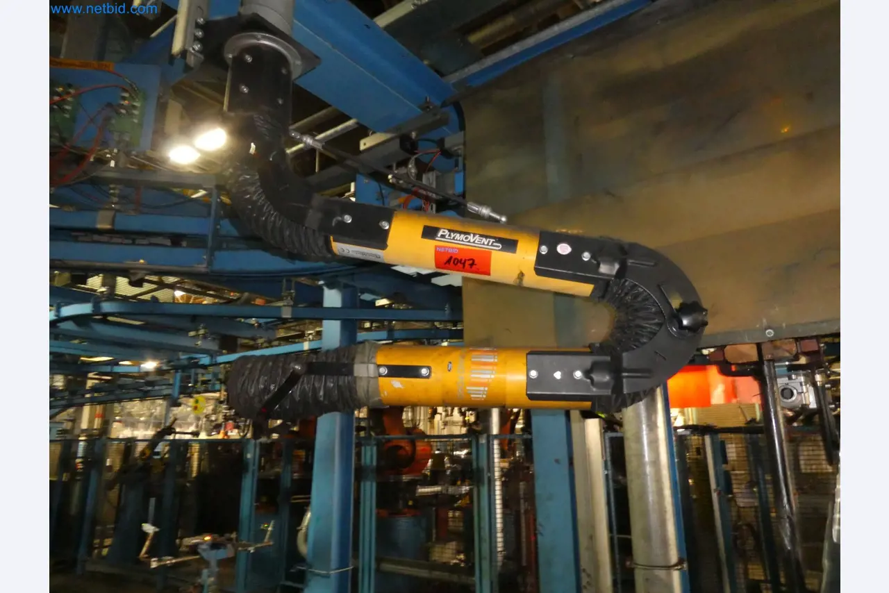 Robots, equipos de soldadura y accesorios de montaje de la industria del automóvil-2