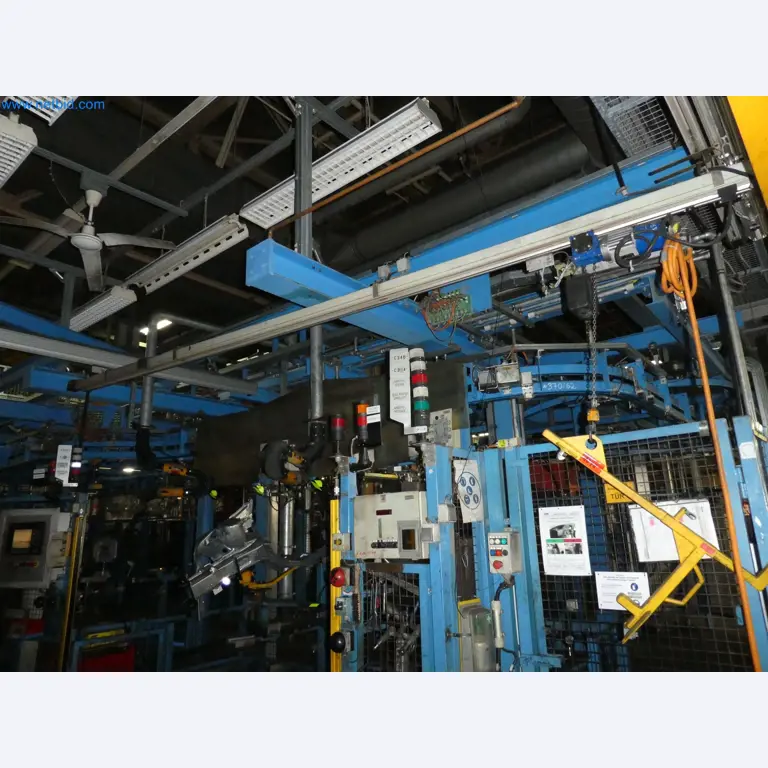 Robôs, equipamento de soldadura e acessórios de montagem da indústria automóvel-3