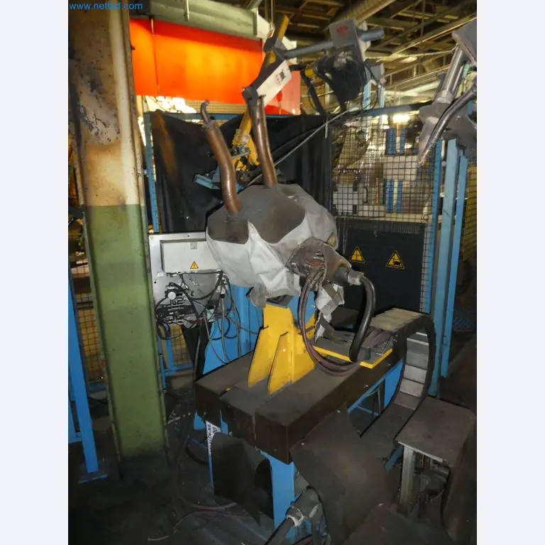 Robots, equipos de soldadura y accesorios de montaje de la industria del automóvil-11