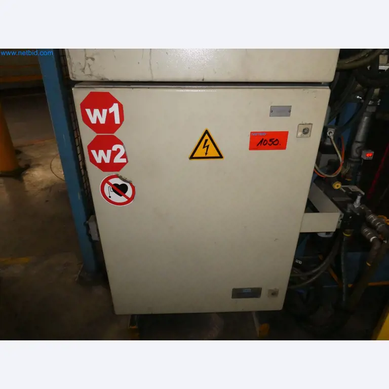 Robots, equipos de soldadura y accesorios de montaje de la industria del automóvil-5