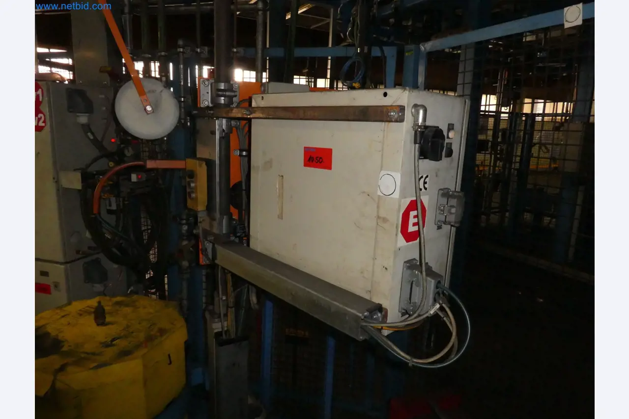 Robots, equipos de soldadura y accesorios de montaje de la industria del automóvil-6