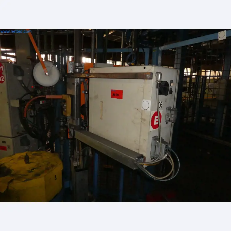 Robots, equipos de soldadura y accesorios de montaje de la industria del automóvil-6