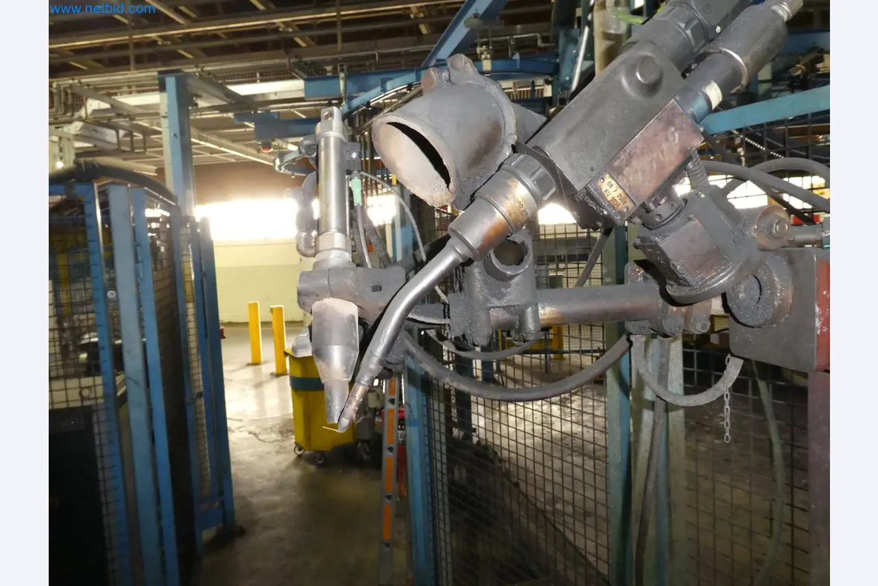 Robots, equipos de soldadura y accesorios de montaje de la industria del automóvil-7