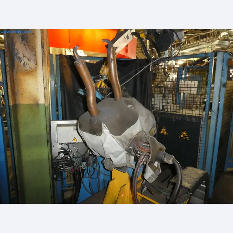 Robots, equipos de soldadura y accesorios de montaje de la industria del automóvil-9