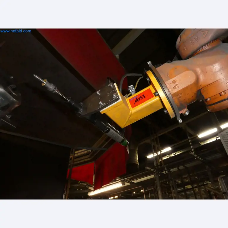 Robots, equipos de soldadura y accesorios de montaje de la industria del automóvil-4