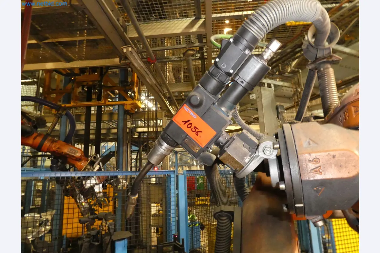 Robots, equipos de soldadura y accesorios de montaje de la industria del automóvil-3