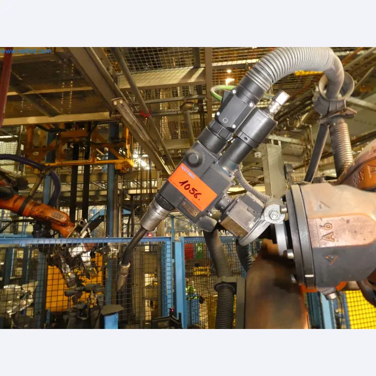 Robots, equipos de soldadura y accesorios de montaje de la industria del automóvil-3