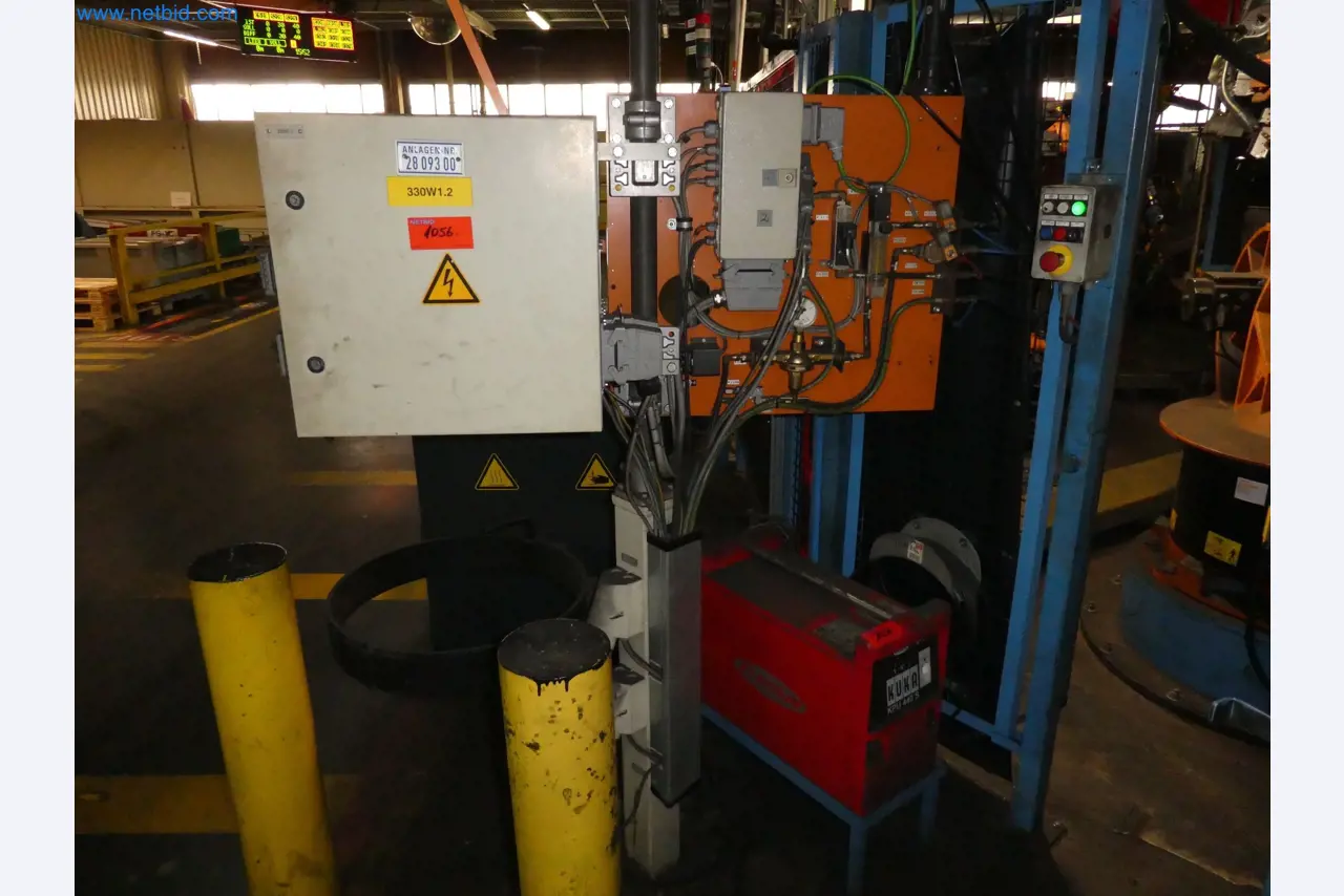 Robots, equipos de soldadura y accesorios de montaje de la industria del automóvil-4