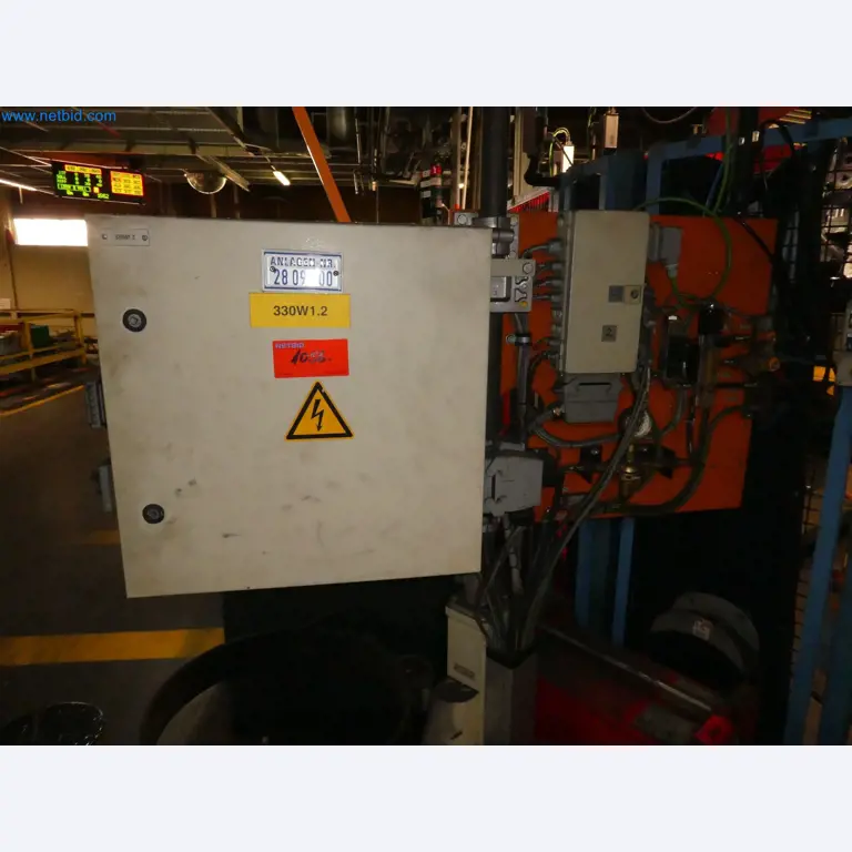 Robots, equipos de soldadura y accesorios de montaje de la industria del automóvil-5