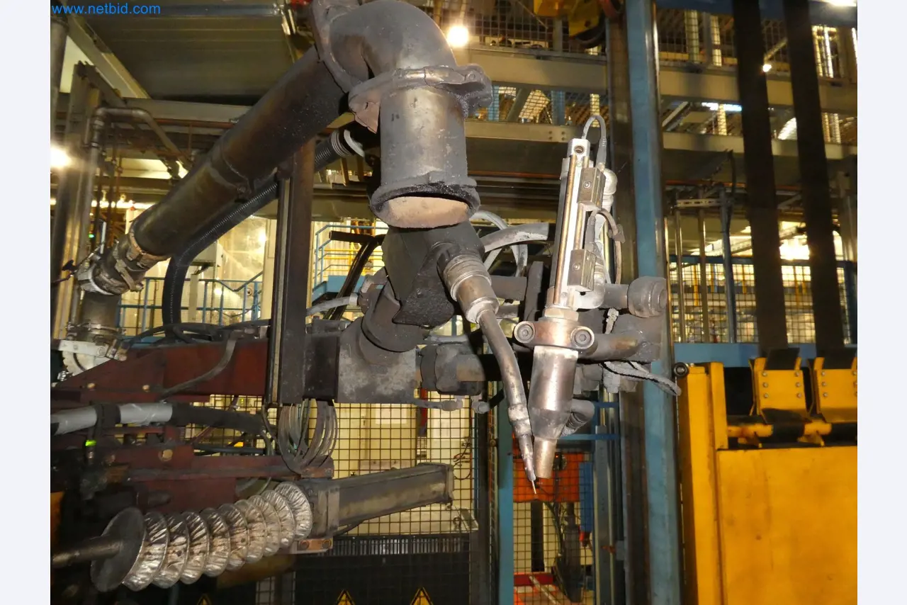 Roboty, svařovací zařízení a montážní příslušenství z automobilového průmyslu-2