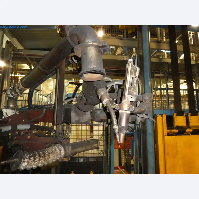 Roboty, svařovací zařízení a montážní příslušenství z automobilového průmyslu-2