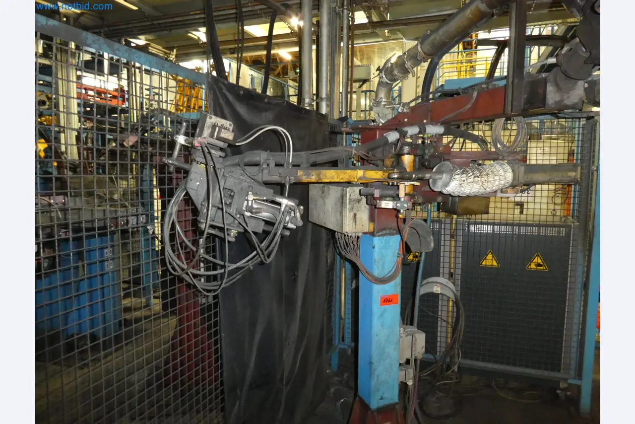 Roboty, svařovací zařízení a montážní příslušenství z automobilového průmyslu-3