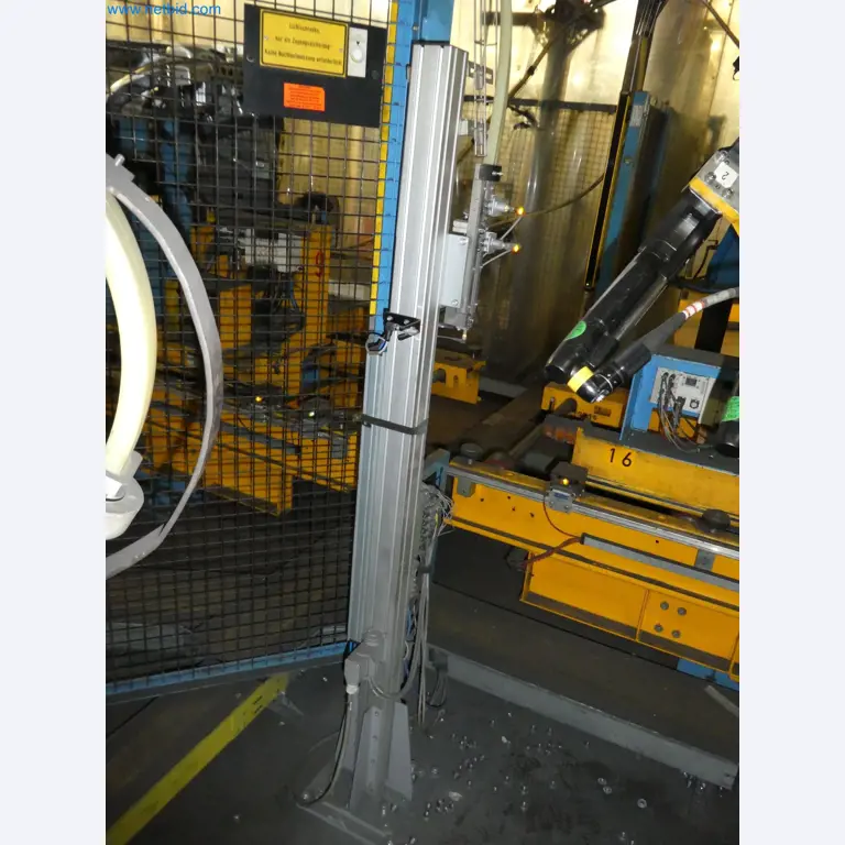 Robots, equipos de soldadura y accesorios de montaje de la industria del automóvil-1