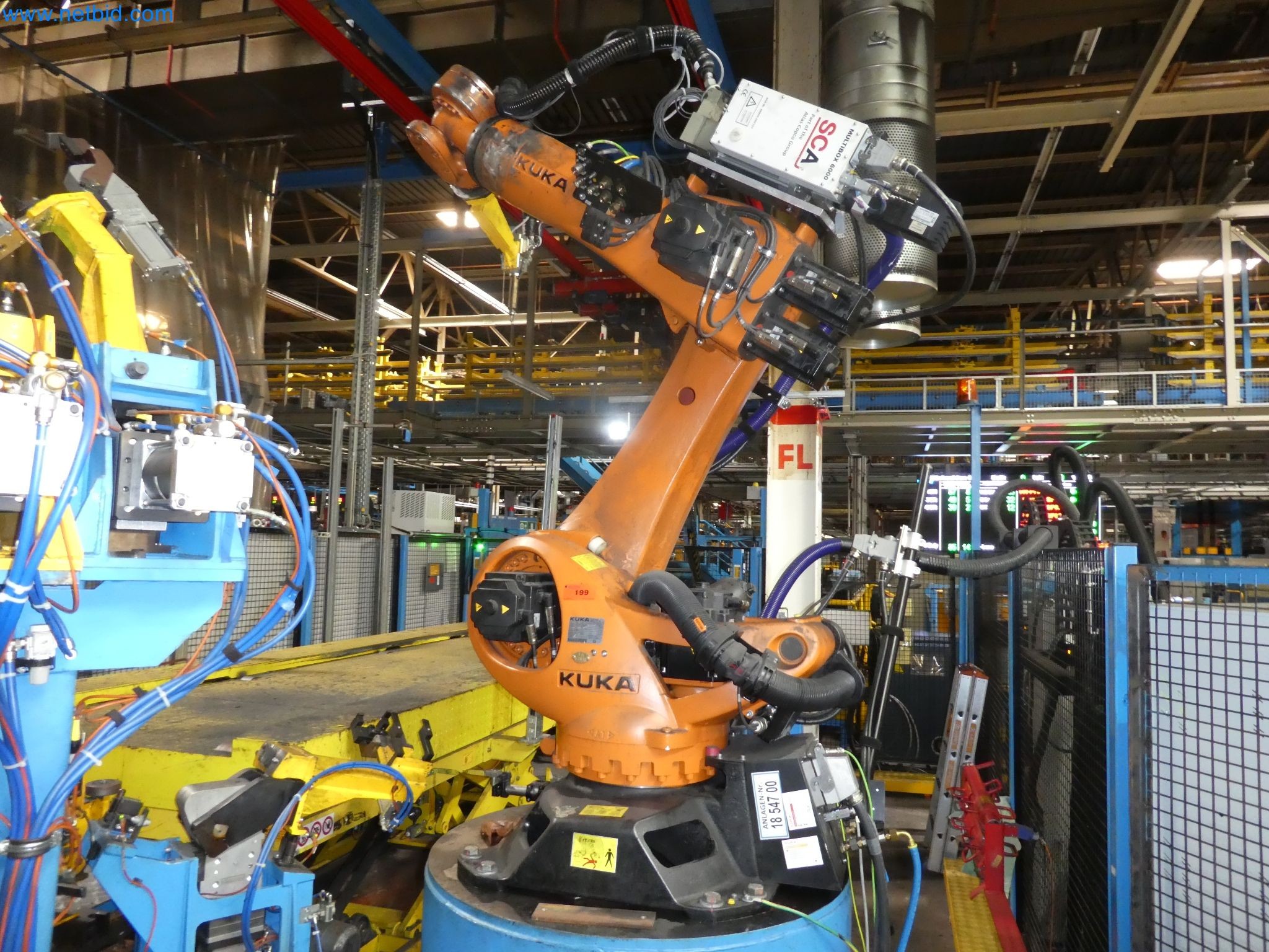 Robots, welding equipment and assembly accessories from the automotive industry-1