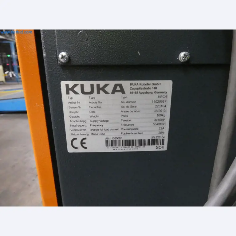 Robots, welding equipment and assembly accessories from the automotive industry-4