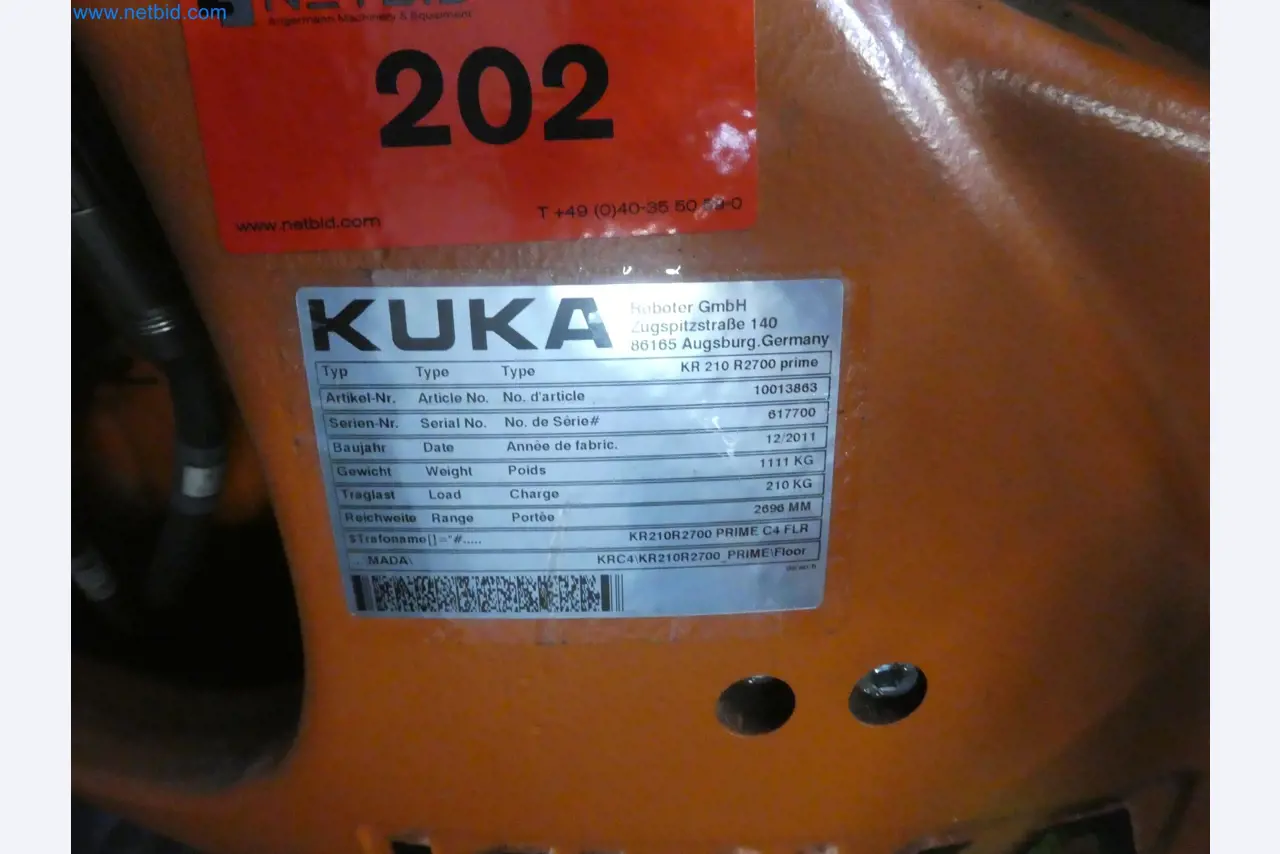 Robots, welding equipment and assembly accessories from the automotive industry-5