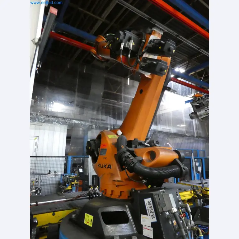 Robots, welding equipment and assembly accessories from the automotive industry-6