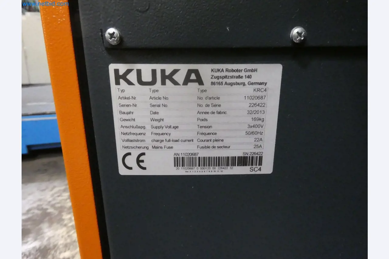 Robots, welding equipment and assembly accessories from the automotive industry-8