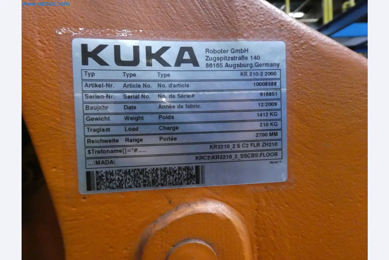 Robots, welding equipment and assembly accessories from the automotive industry-9