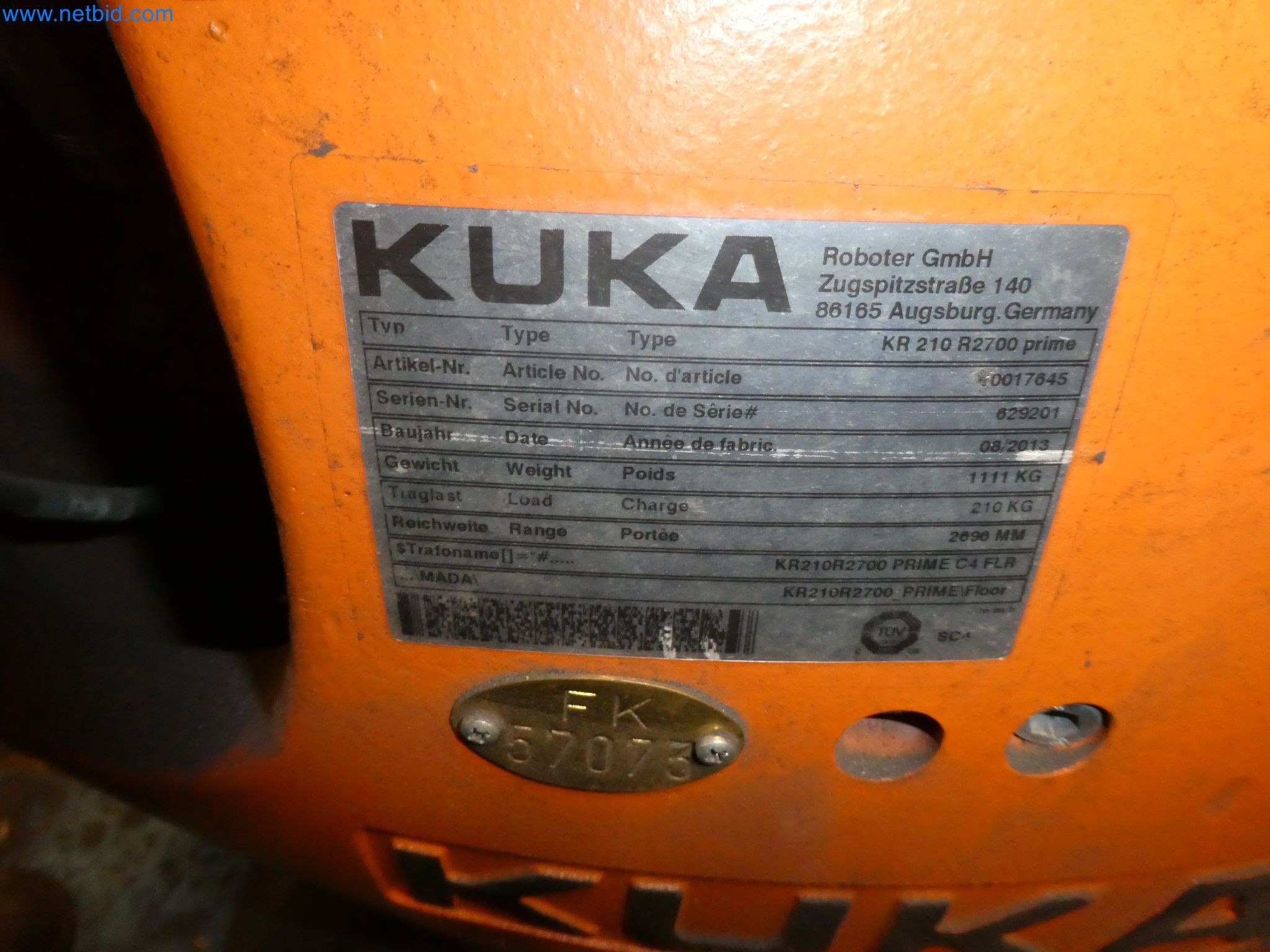 Robots, welding equipment and assembly accessories from the automotive industry-13