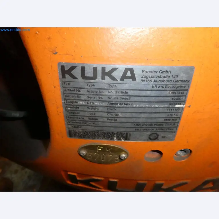 Robots, welding equipment and assembly accessories from the automotive industry-13