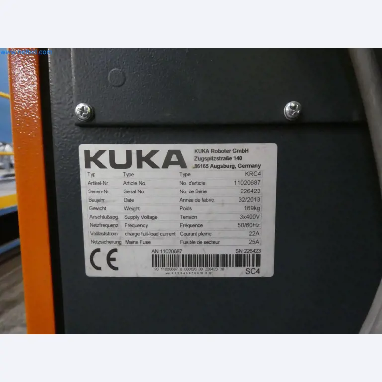 Robots, welding equipment and assembly accessories from the automotive industry-14