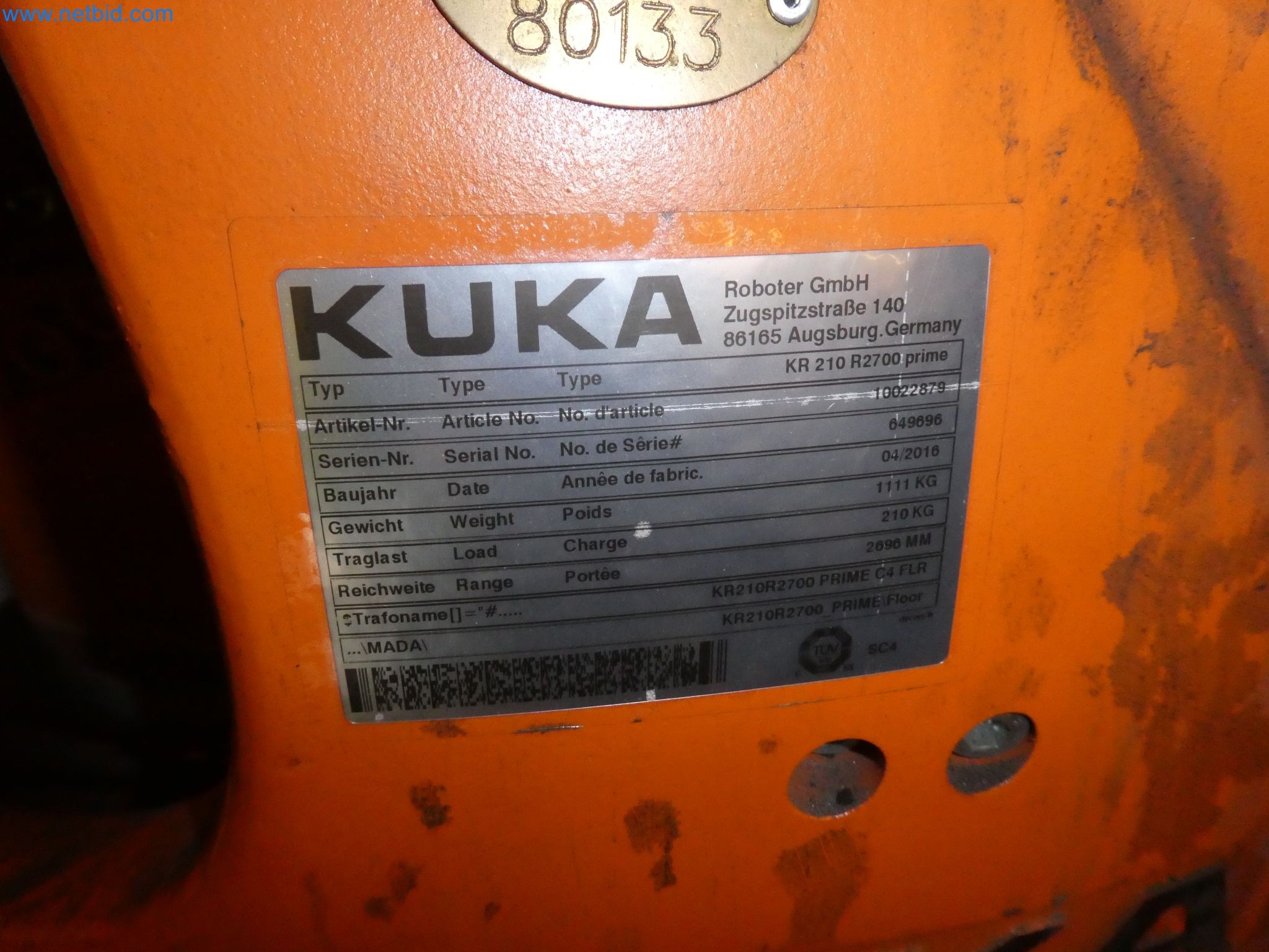 Robots, welding equipment and assembly accessories from the automotive industry-17