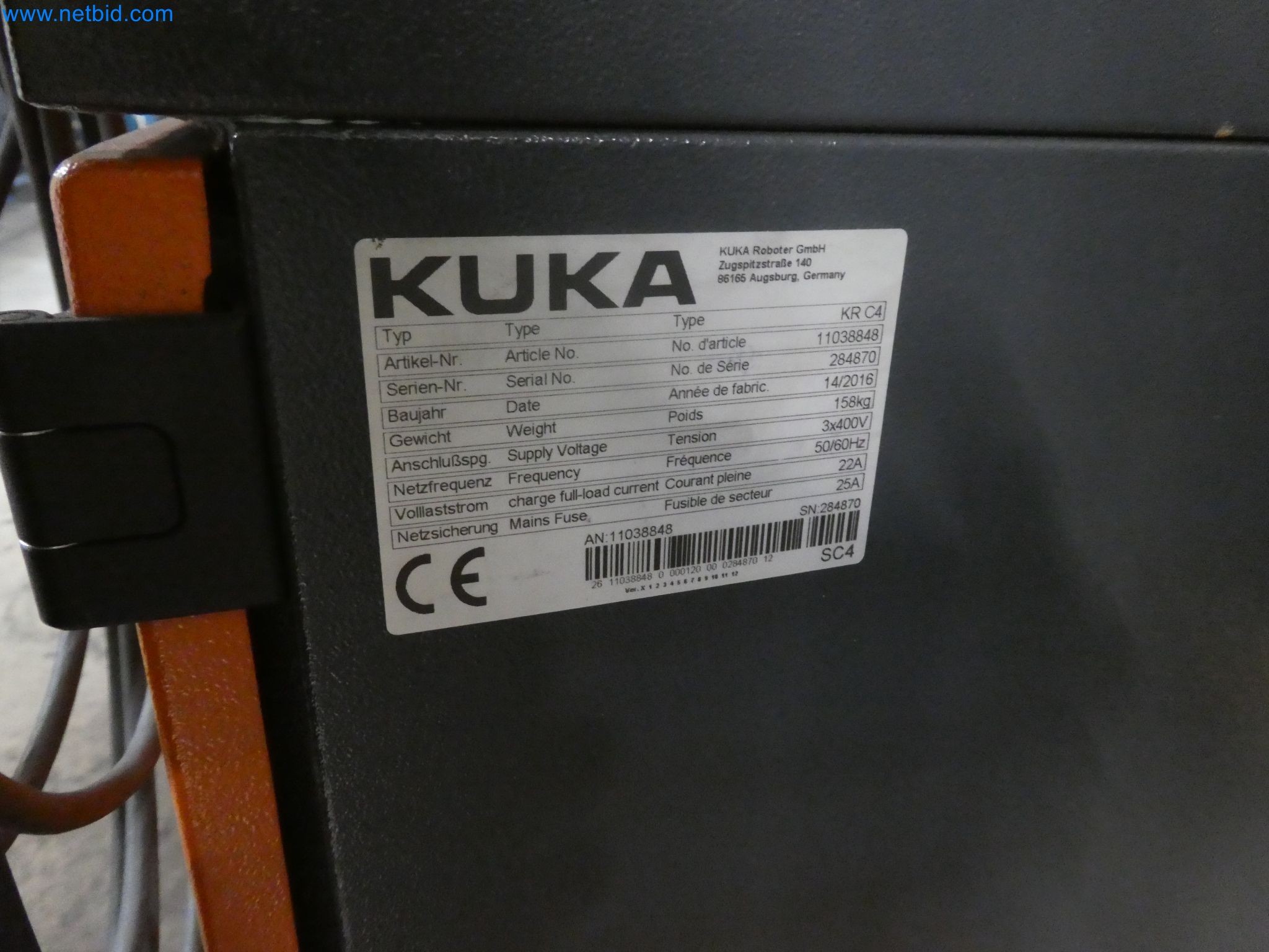 Robots, welding equipment and assembly accessories from the automotive industry-1