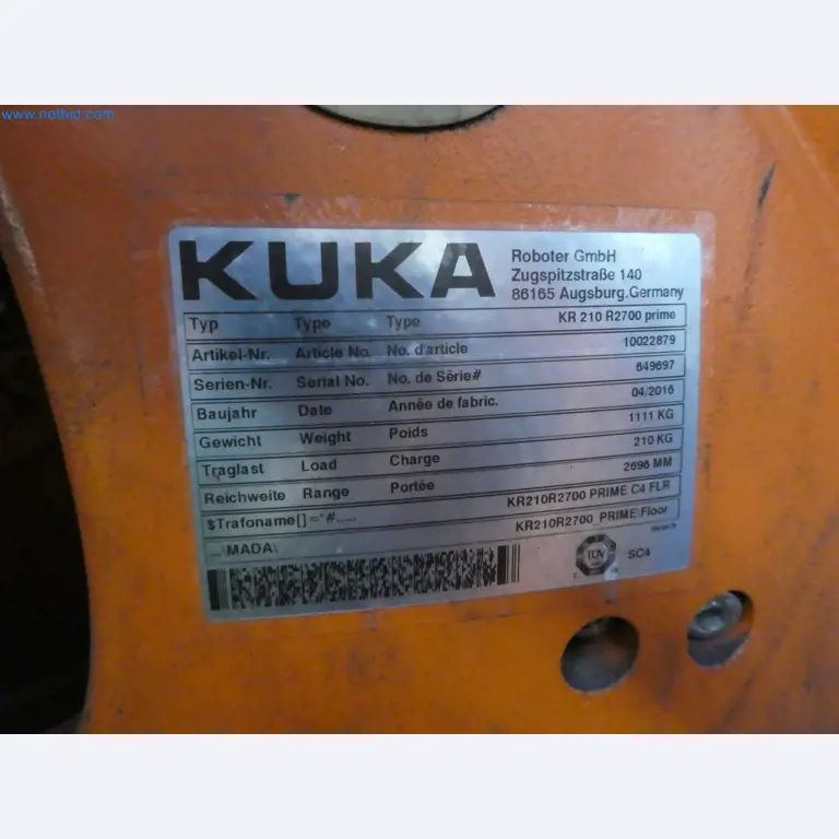 Robots, welding equipment and assembly accessories from the automotive industry-22