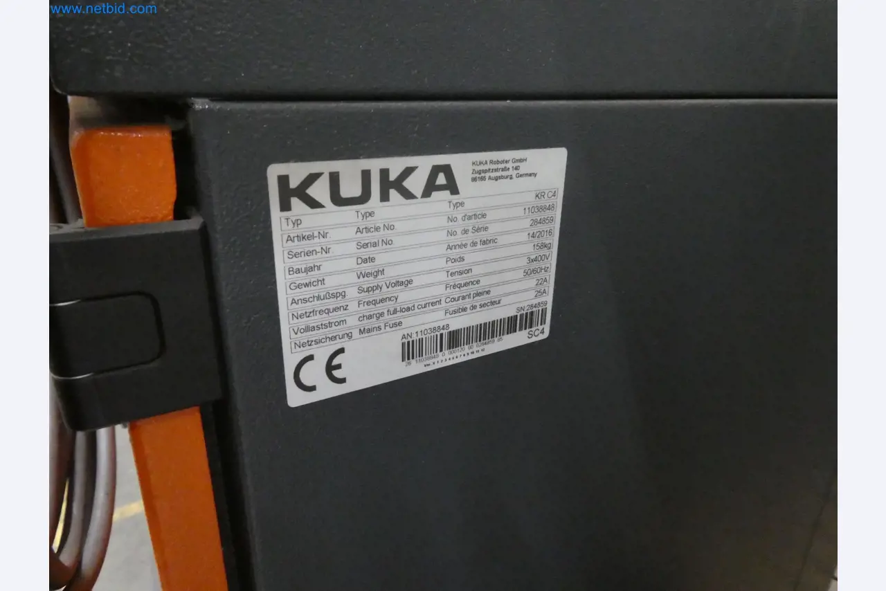 Robots, welding equipment and assembly accessories from the automotive industry-23