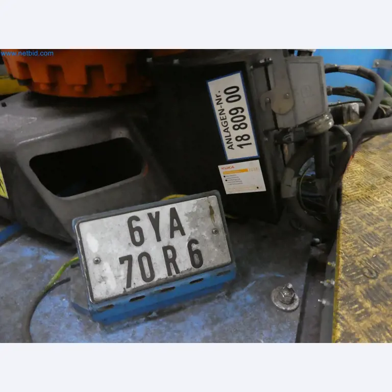 Robots, welding equipment and assembly accessories from the automotive industry-26