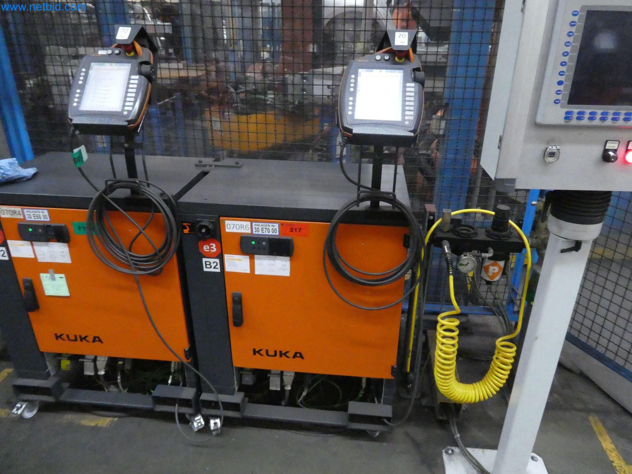 Robots, welding equipment and assembly accessories from the automotive industry-30