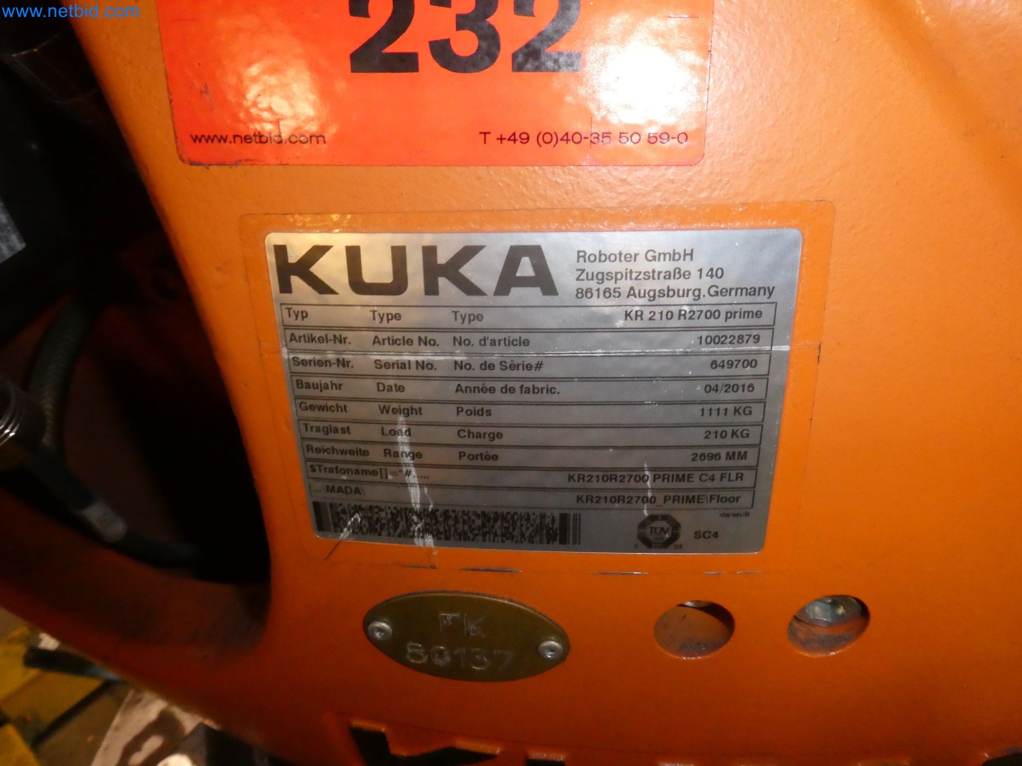 Robots, welding equipment and assembly accessories from the automotive industry-47