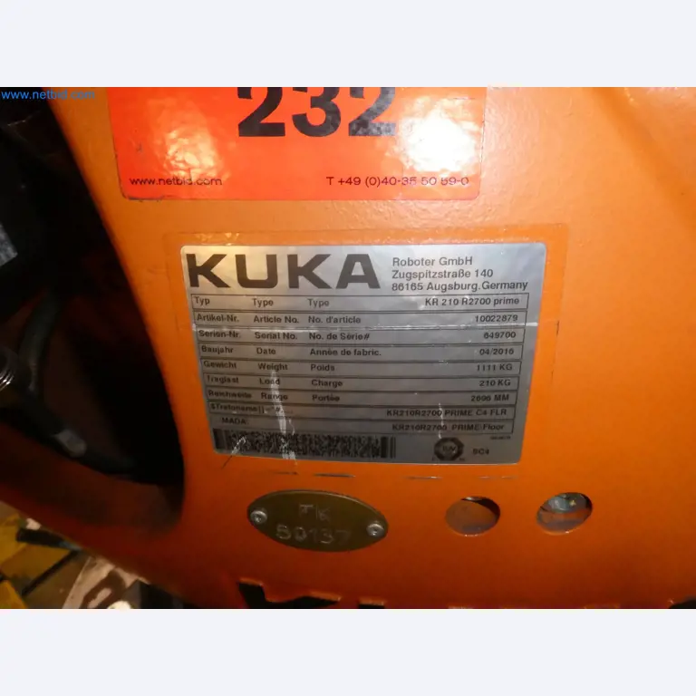 Robots, welding equipment and assembly accessories from the automotive industry-47