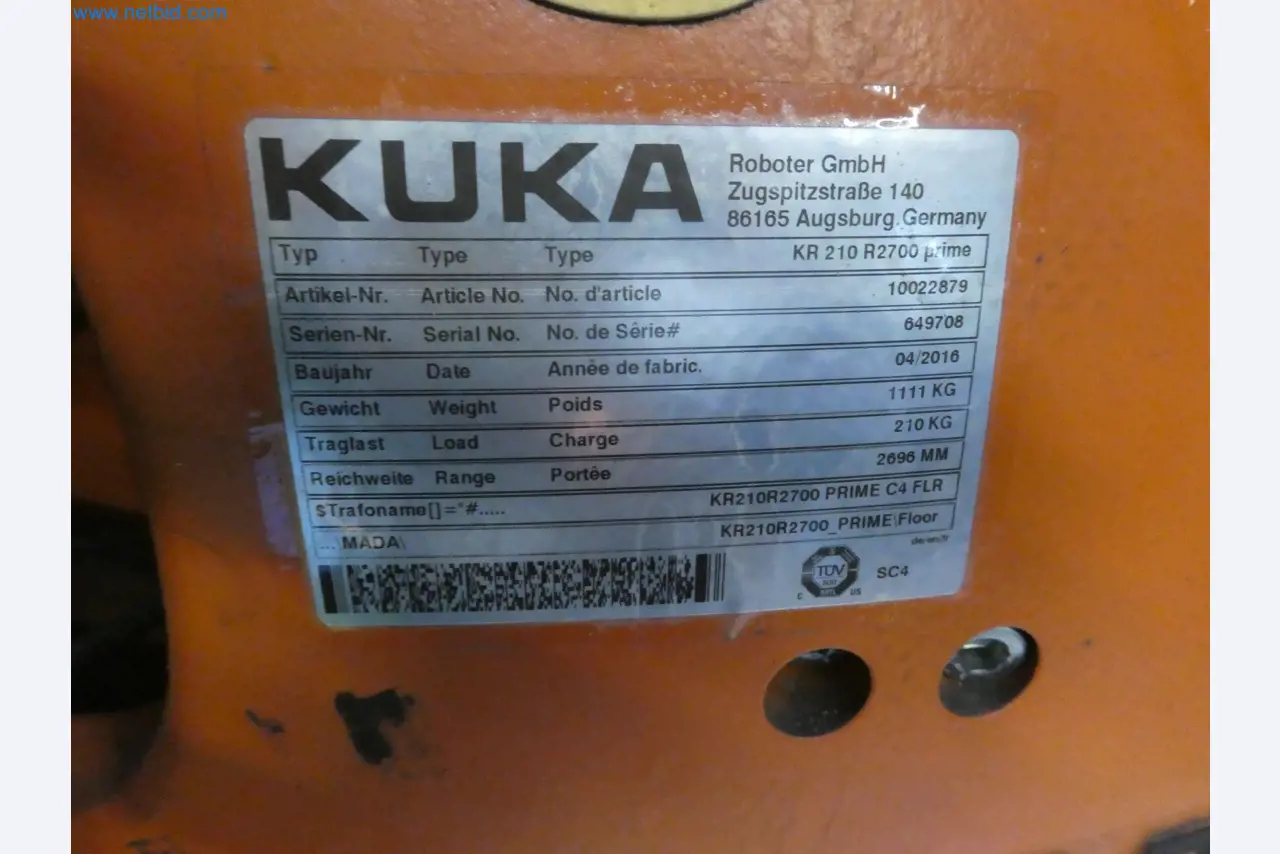 Robots, welding equipment and assembly accessories from the automotive industry-4