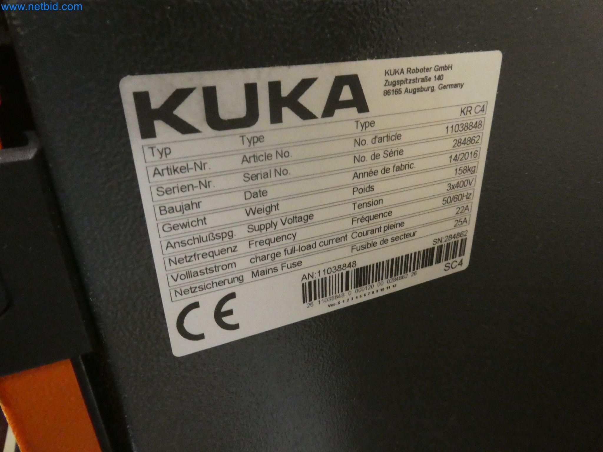 Robots, welding equipment and assembly accessories from the automotive industry-50