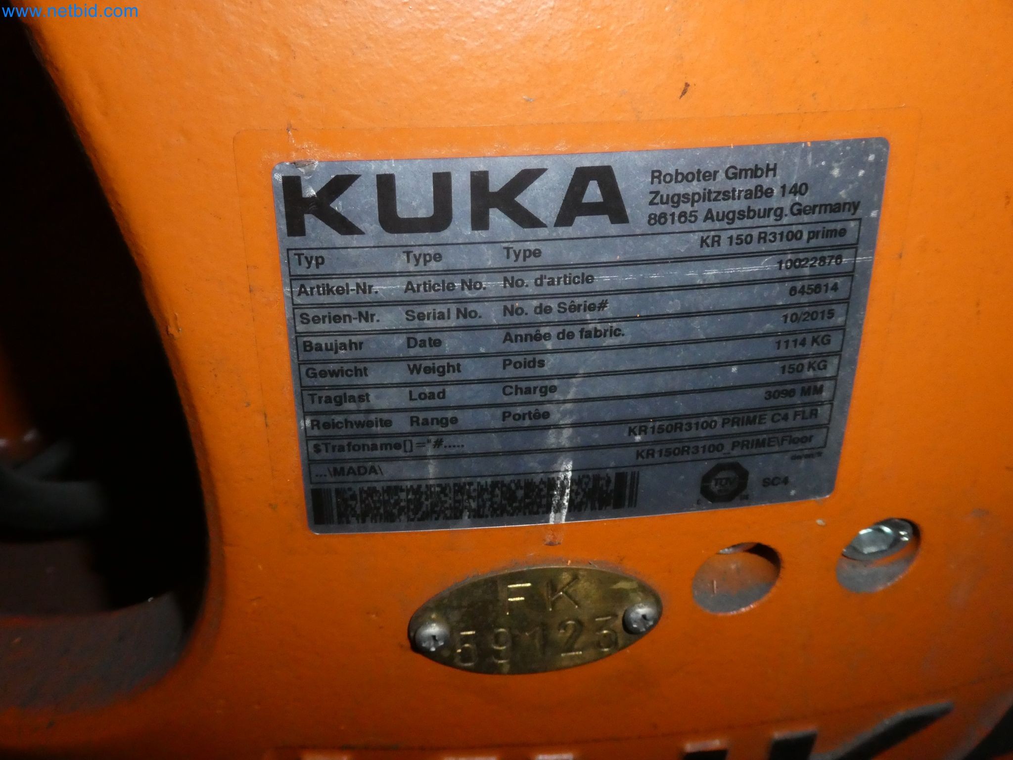 Robots, welding equipment and assembly accessories from the automotive industry-53