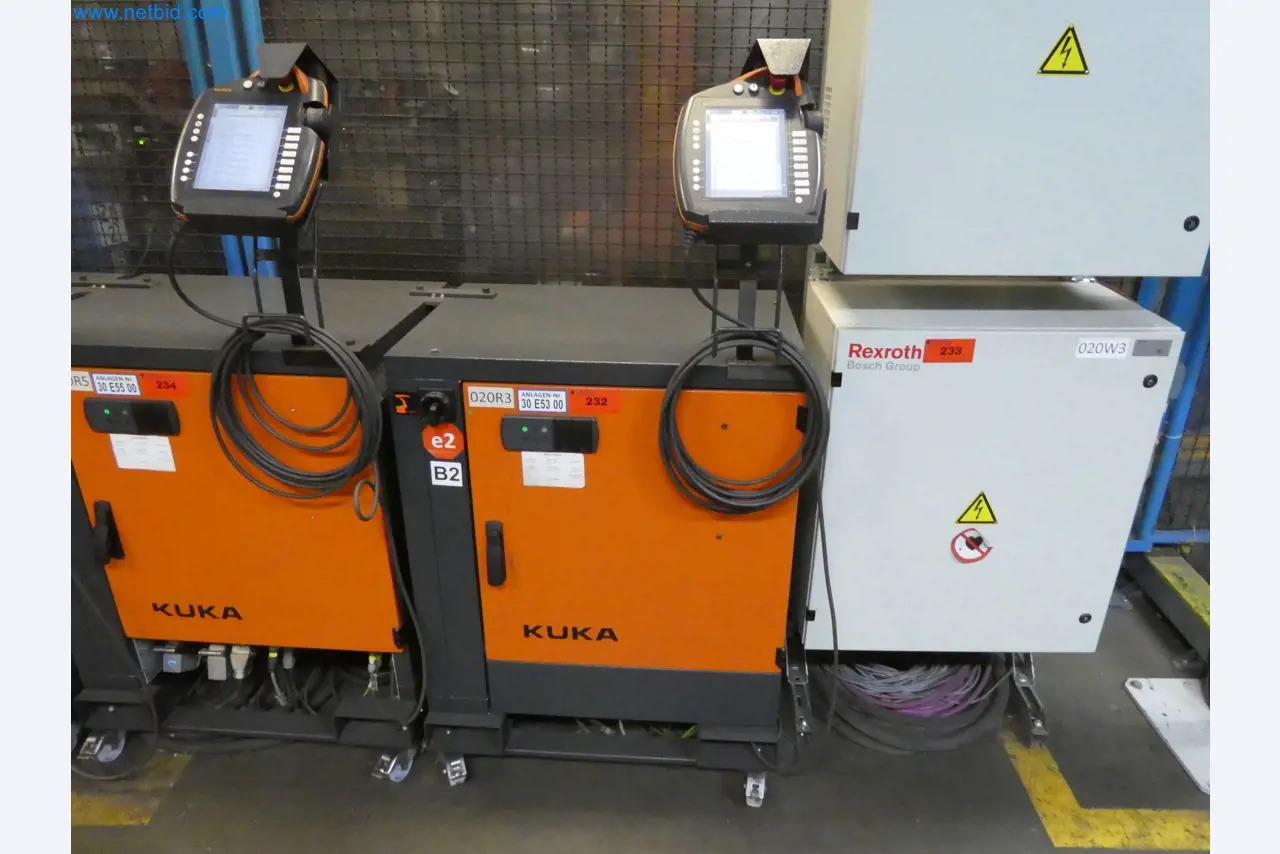 Robots, welding equipment and assembly accessories from the automotive industry-54