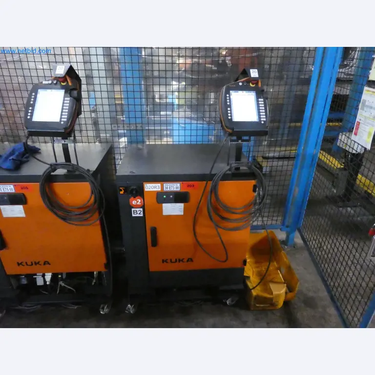 Robots, welding equipment and assembly accessories from the automotive industry-5