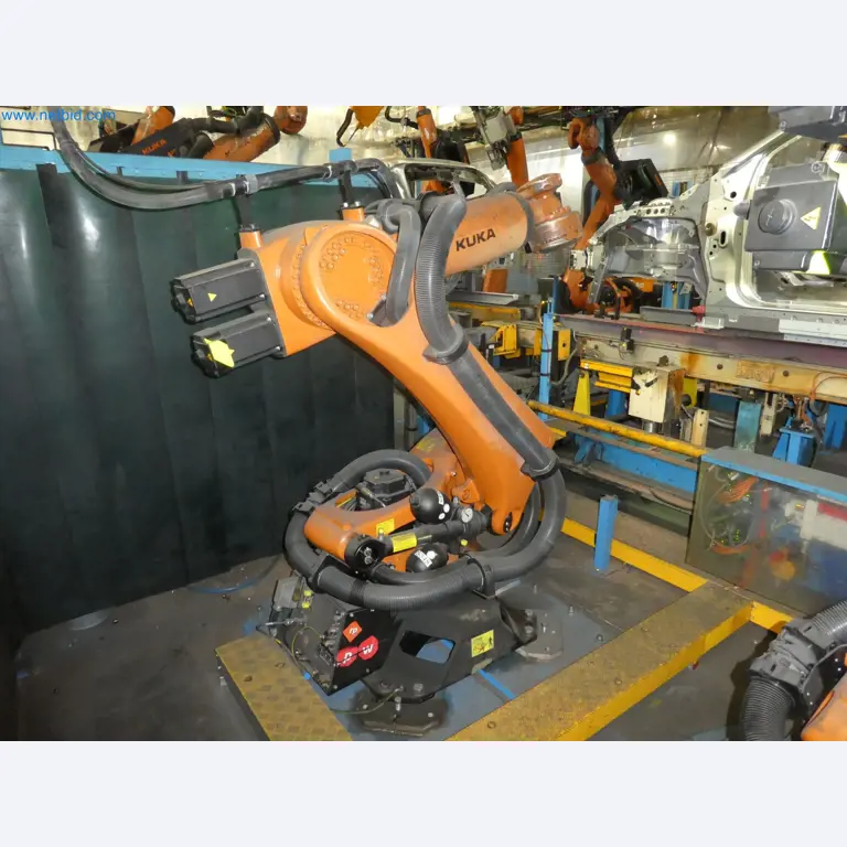 Robots, welding equipment and assembly accessories from the automotive industry-60