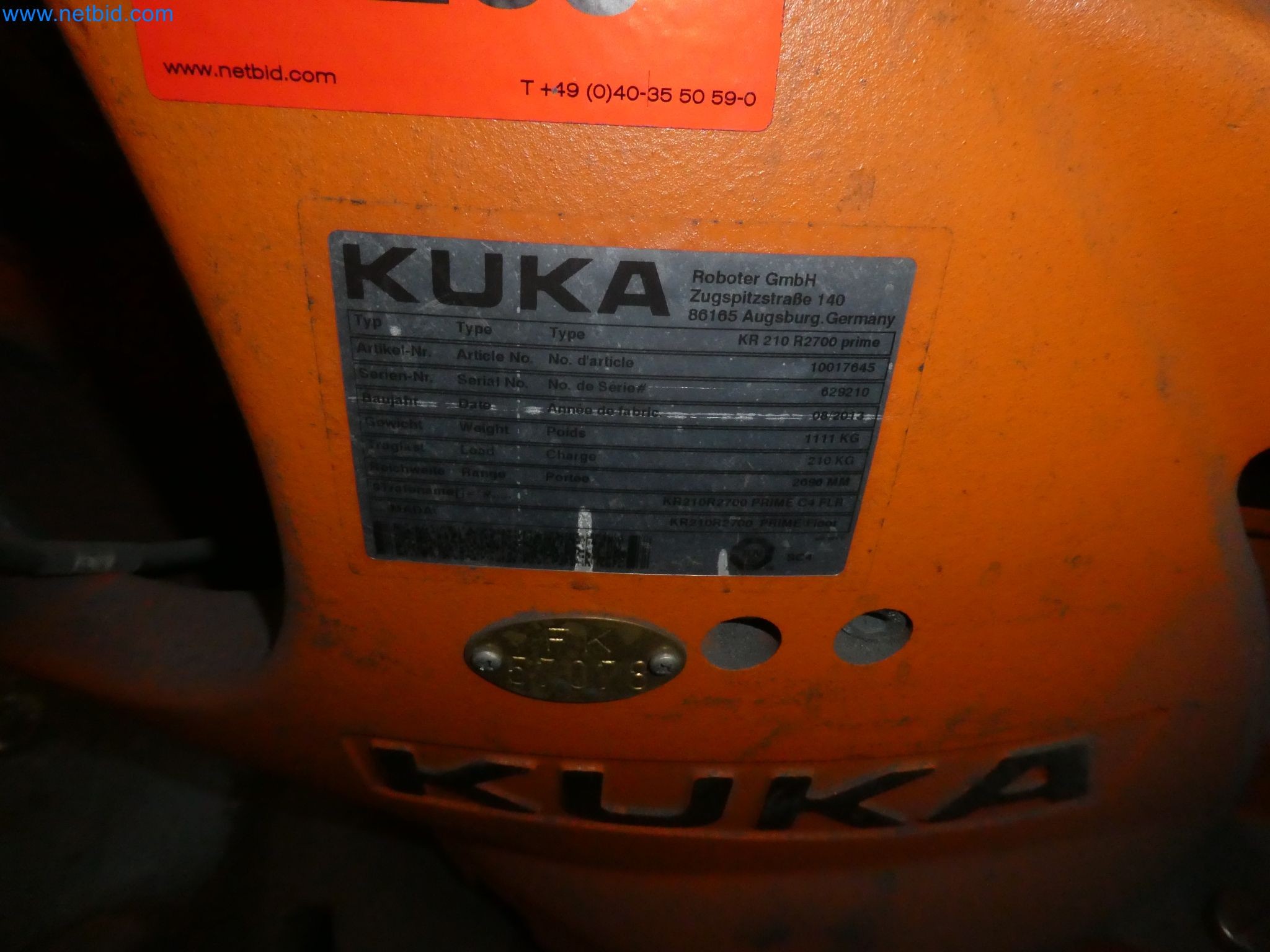 Robots, welding equipment and assembly accessories from the automotive industry-61