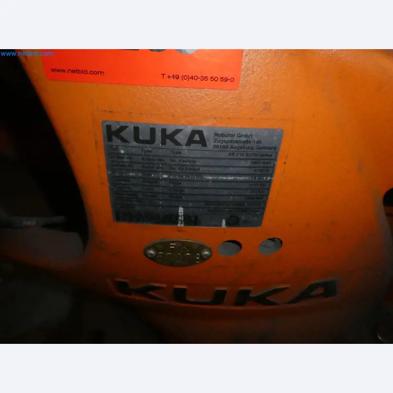 Robots, welding equipment and assembly accessories from the automotive industry-61