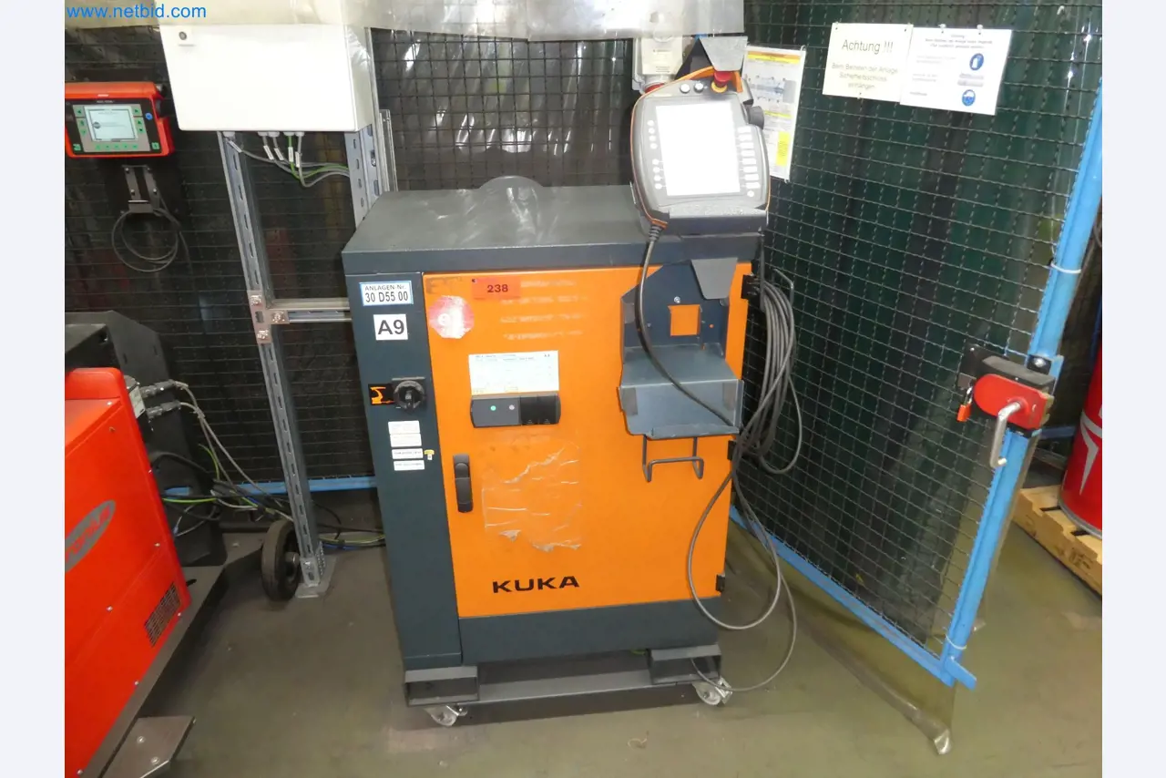 Robots, welding equipment and assembly accessories from the automotive industry-62