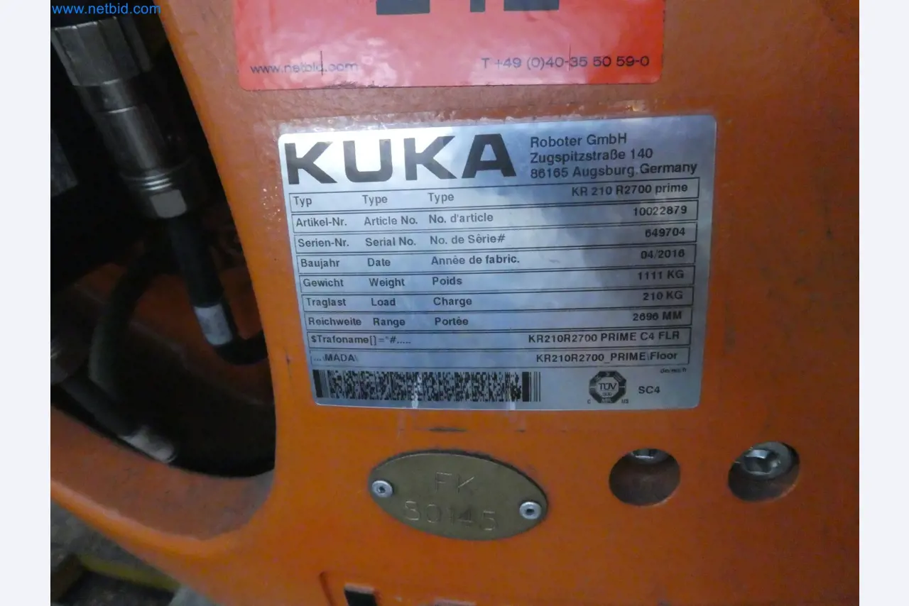 Robots, welding equipment and assembly accessories from the automotive industry-65