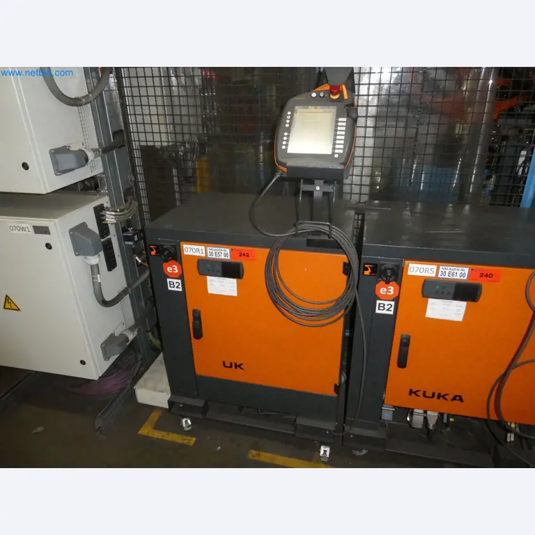 Robots, welding equipment and assembly accessories from the automotive industry-66