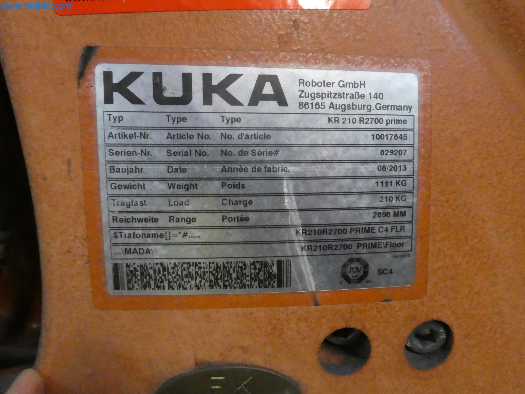 Robots, welding equipment and assembly accessories from the automotive industry-6