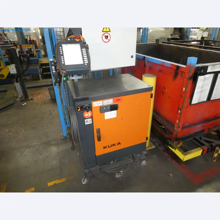 Robots, welding equipment and assembly accessories from the automotive industry-71