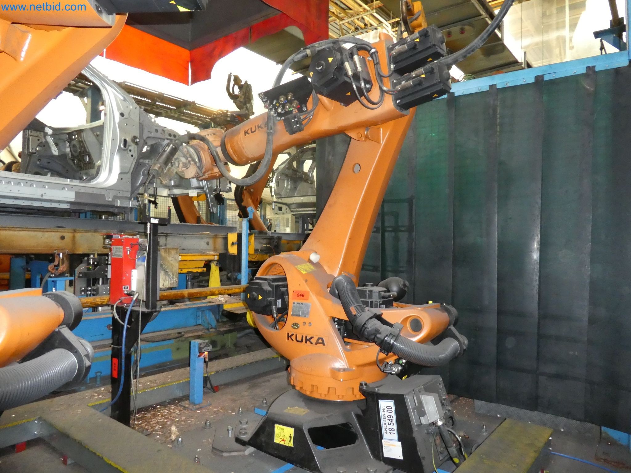 Robots, welding equipment and assembly accessories from the automotive industry-72